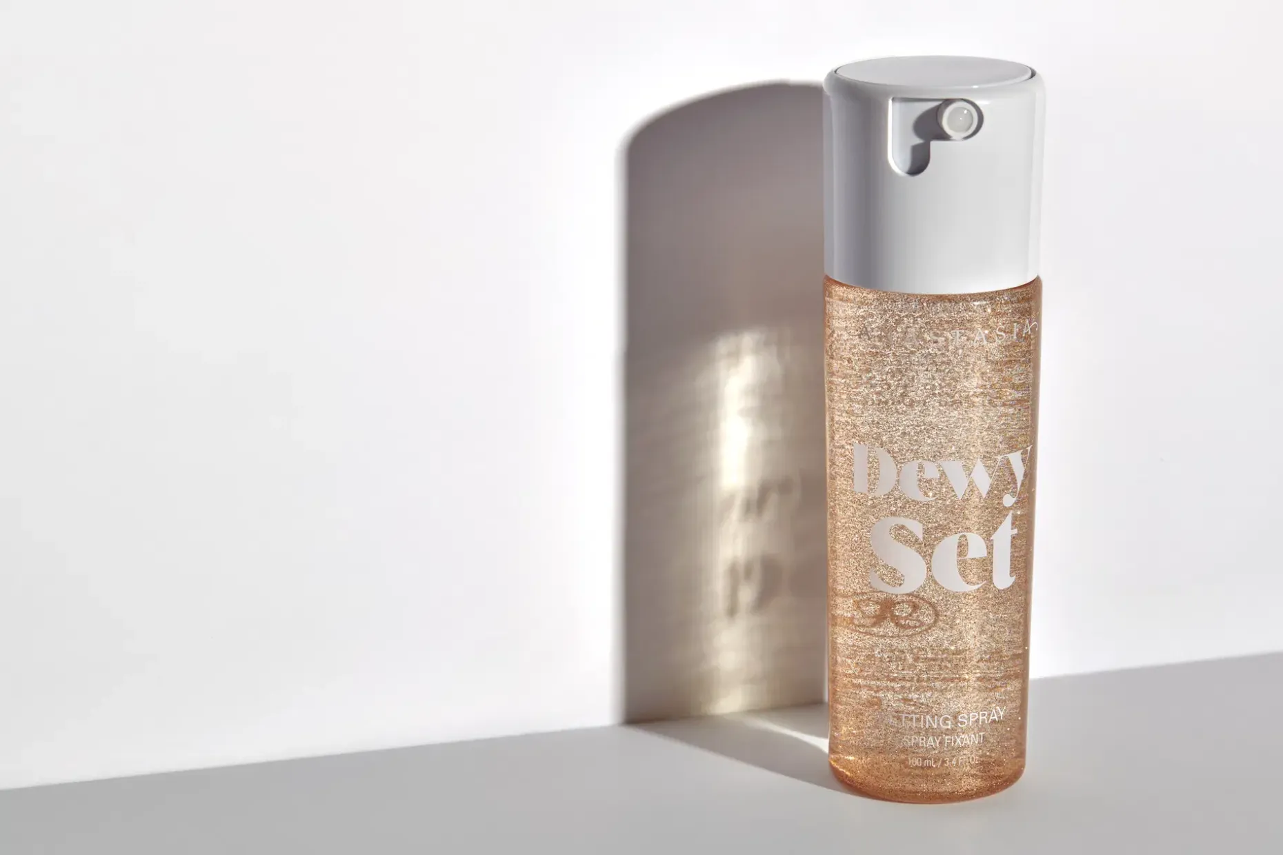 Anastasia Beverly Hills Dewy Setting Spray meikinkiinnityssuihke 100 ml