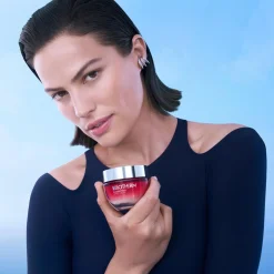 Biotherm Blue Peptides Uplift Moisturizing Cream päivävoide 50 ml