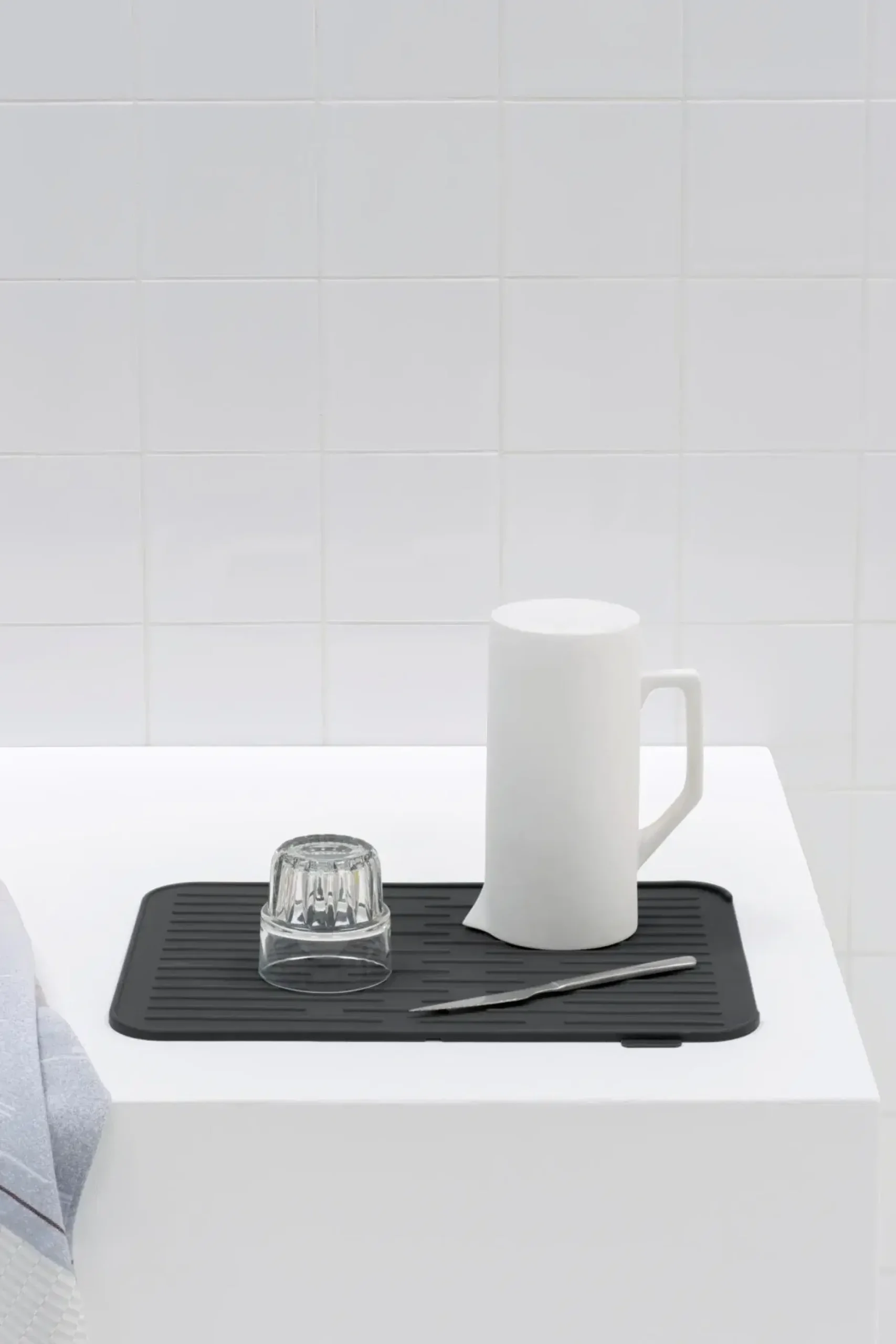 Brabantia astiakuivausalusta silikoni dark grey