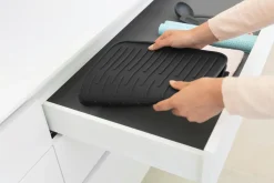 Brabantia astiakuivausalusta silikoni dark grey