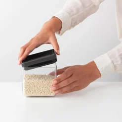 Brabantia nelikulmainen säilytyspurkki 0,7L dark grey