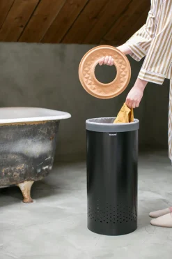 Brabantia pyykkikori korkkikansi 35L matt black