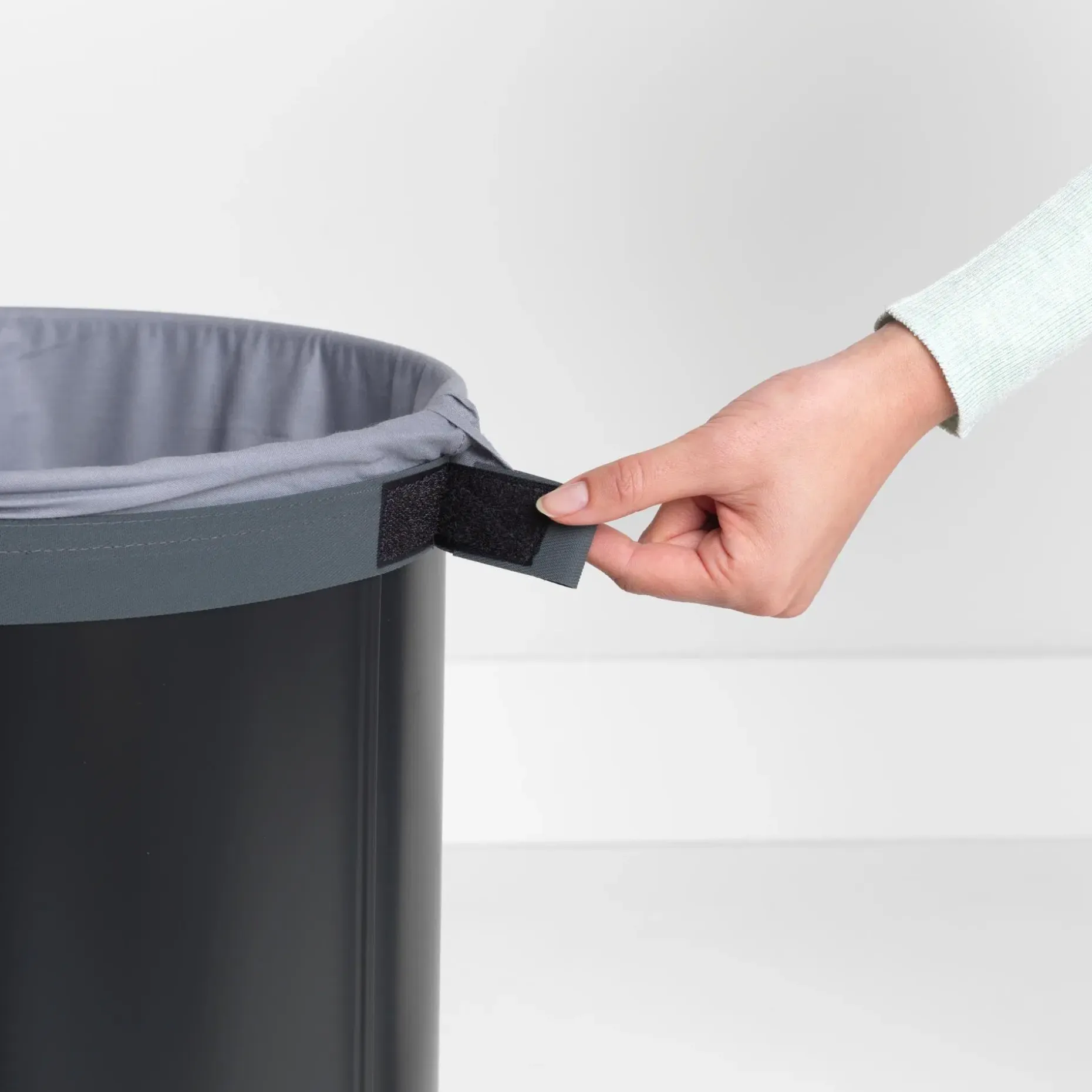 Brabantia pyykkikori korkkikansi 60L matt black