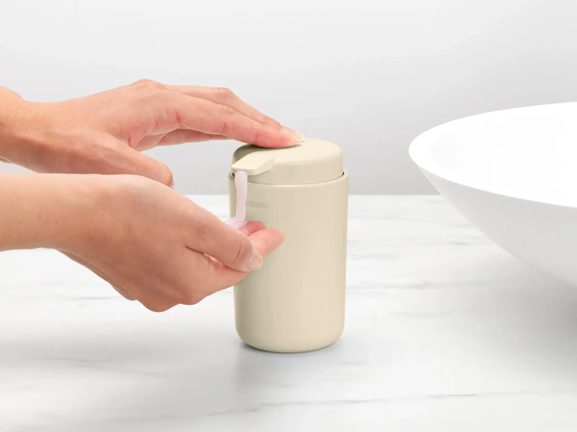 Brabantia ReNew saippuapumppu soft beige