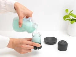 Brabantia Saippuaa annosteleva tiskiharja dark grey