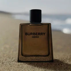 Burberry Hero Parfum Intense tuoksu 50 ml