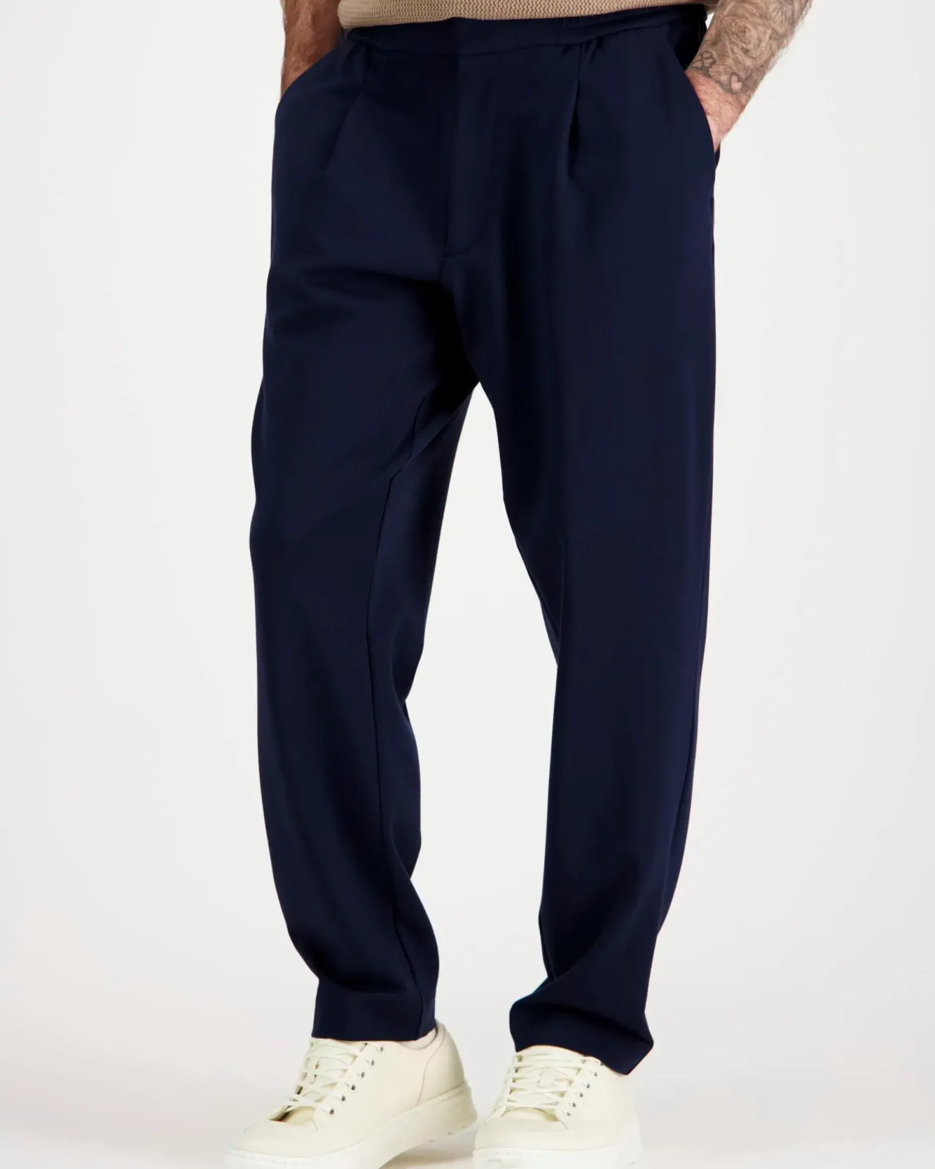 Calvin Klein Slim tapered knit pleated pant housut