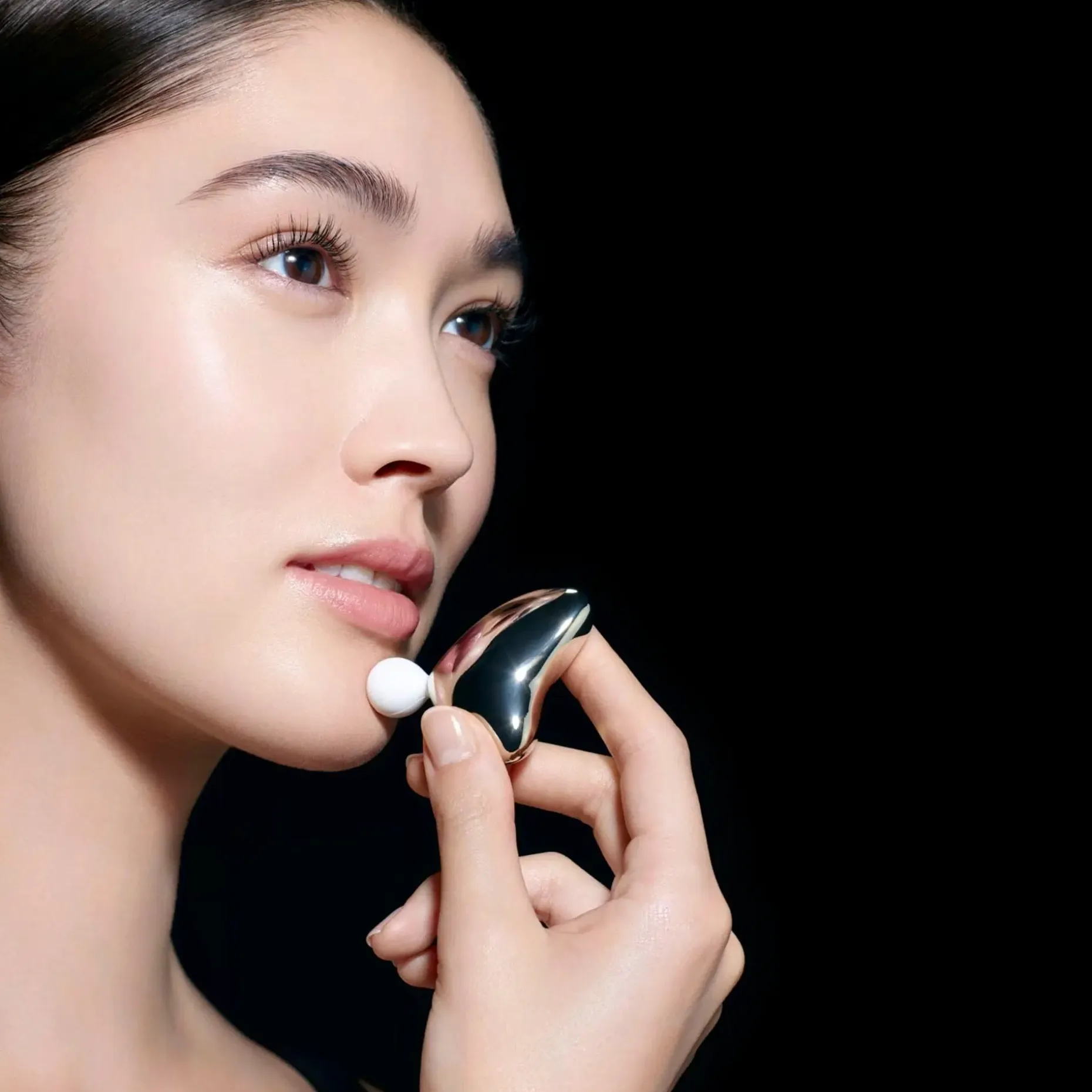 Clarins Precious L'Outil 3-in-1 Facial Massage Tool kasvojenhierontalasta