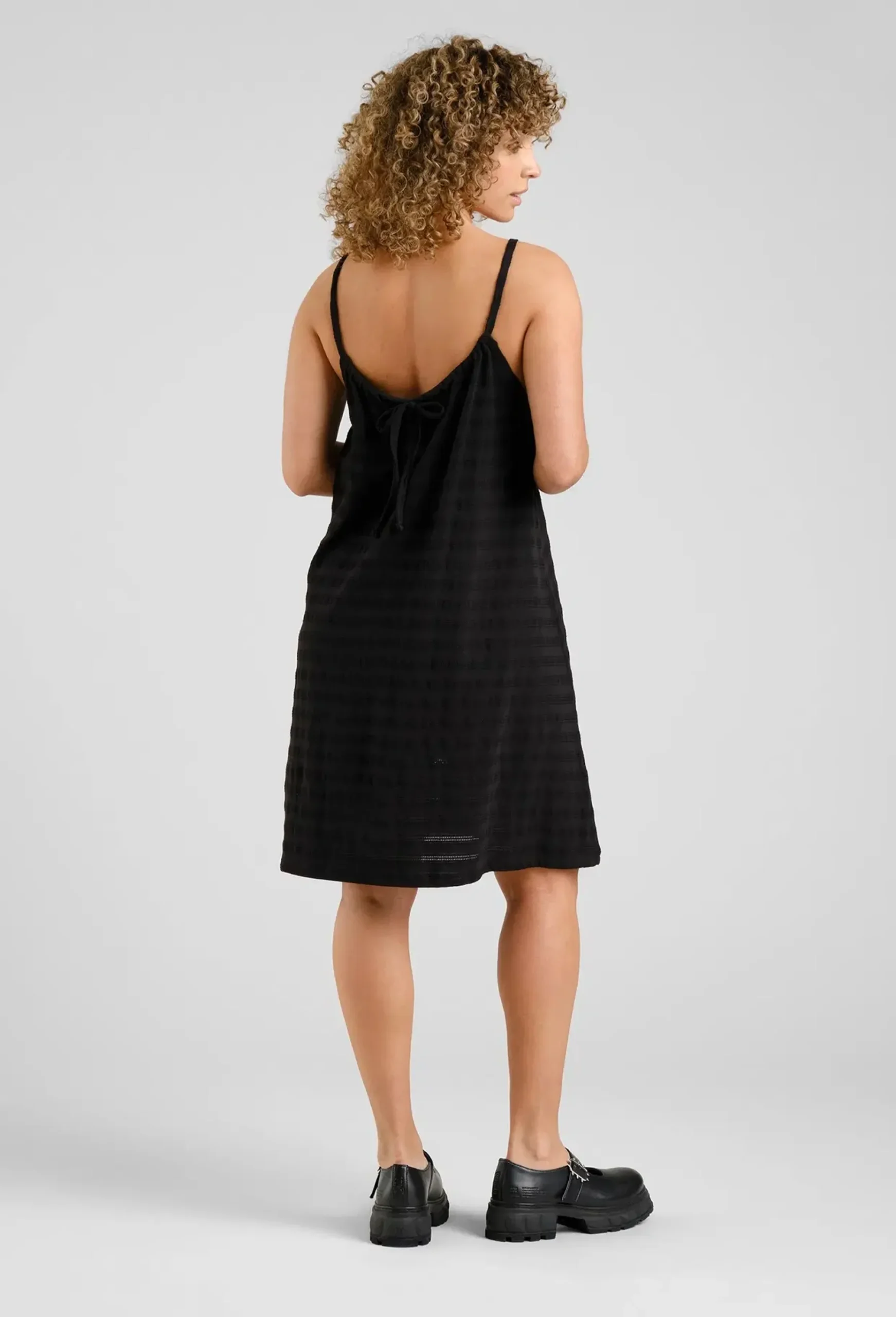 Dedicated Nykvarn Lace mekko