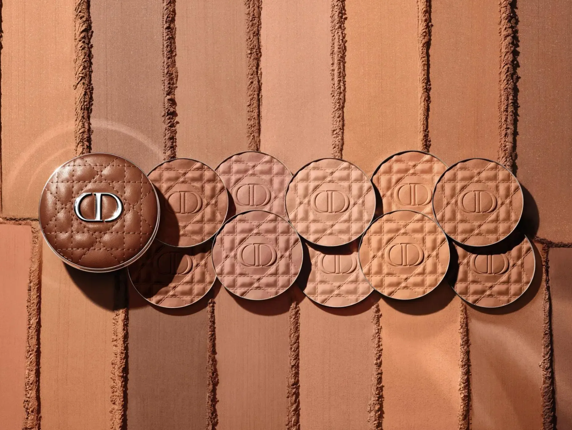 DIOR Forever Nude Bronze - Velvet aurinkopuuteri 7,8 g