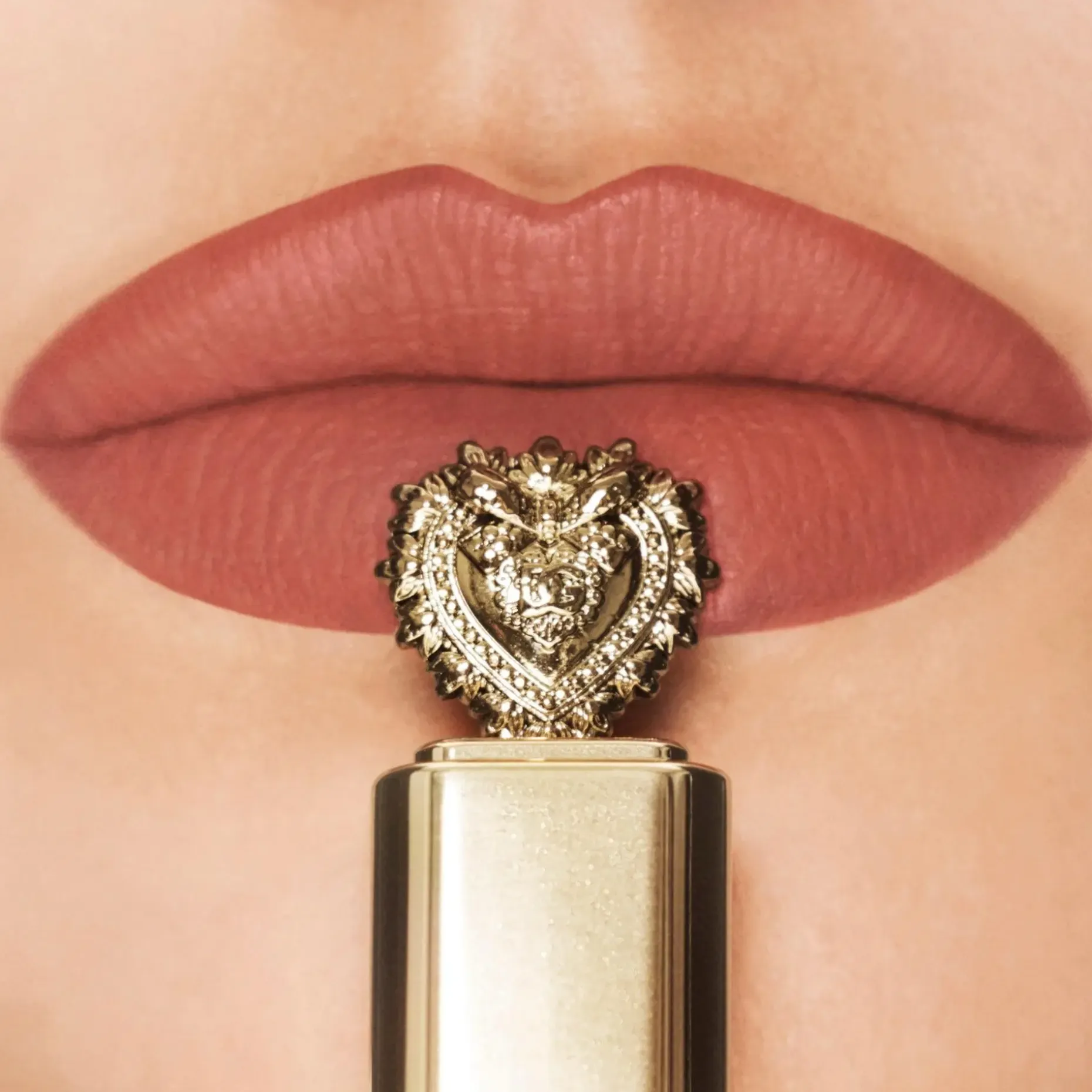 Dolce & Gabbana Everkiss Soft Matte Liquid Lipstick huulipuna 5 ml