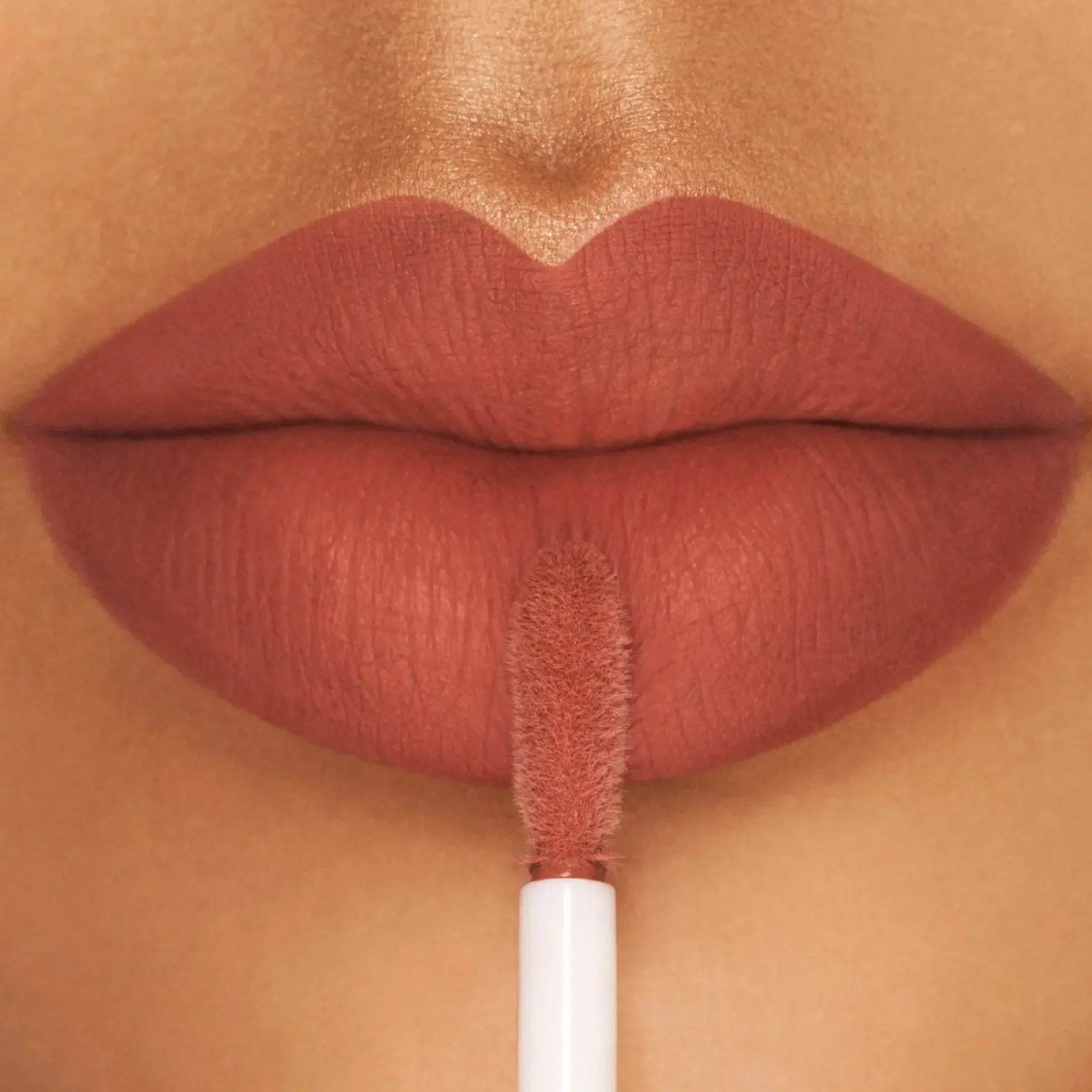 Dolce & Gabbana Everkiss Soft Matte Liquid Lipstick huulipuna 5 ml