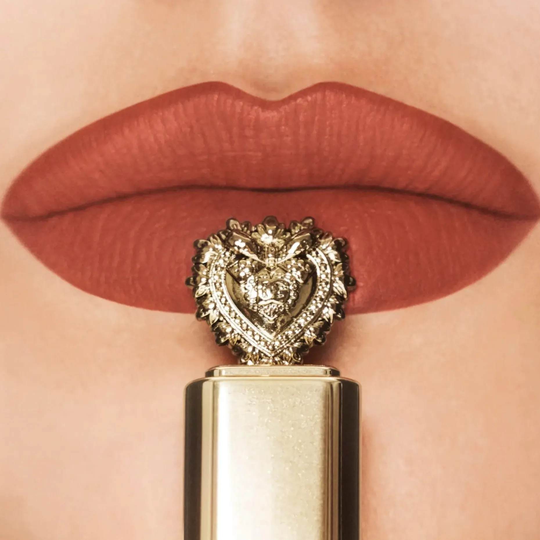 Dolce & Gabbana Everkiss Soft Matte Liquid Lipstick huulipuna 5 ml