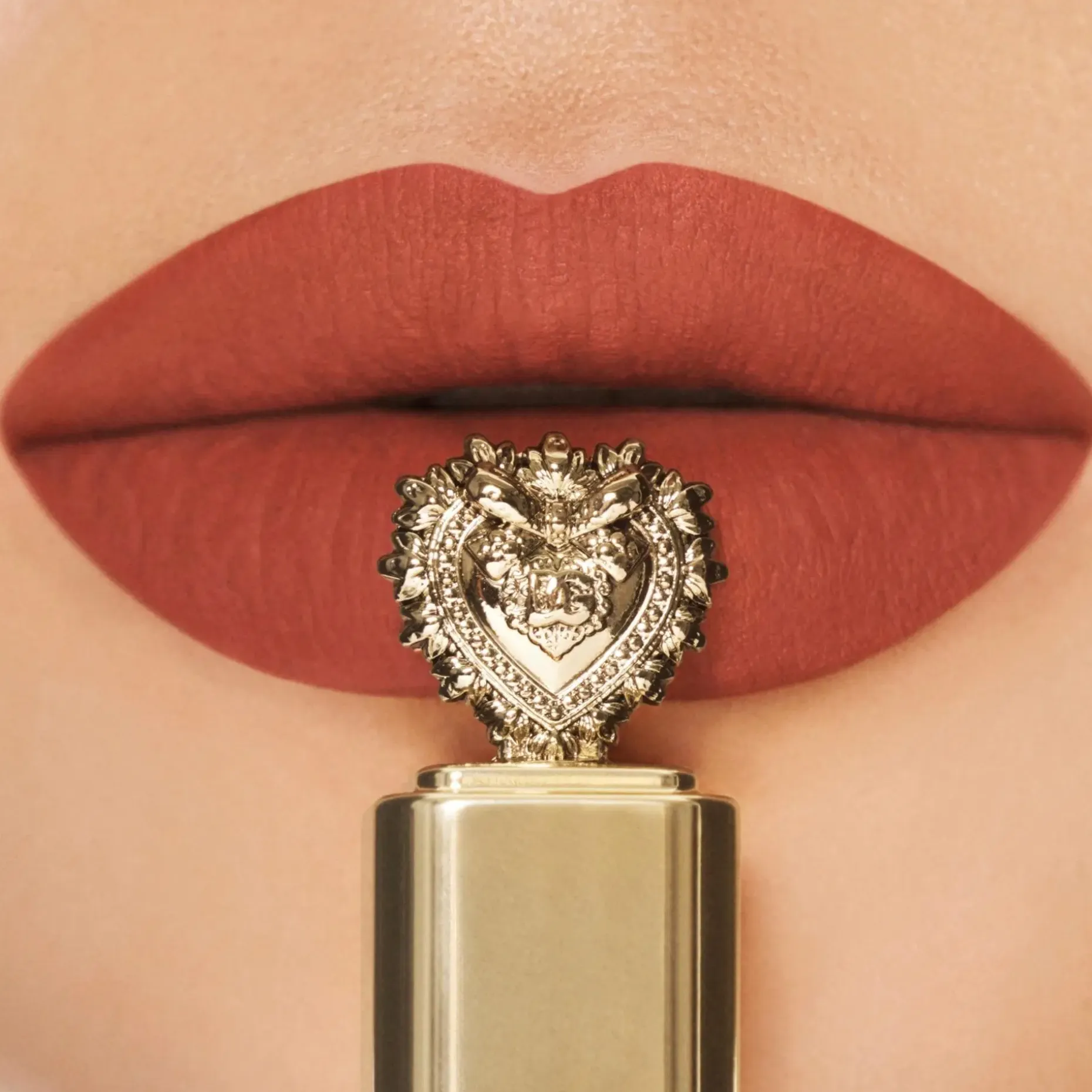 Dolce & Gabbana Everkiss Soft Matte Liquid Lipstick huulipuna 5 ml