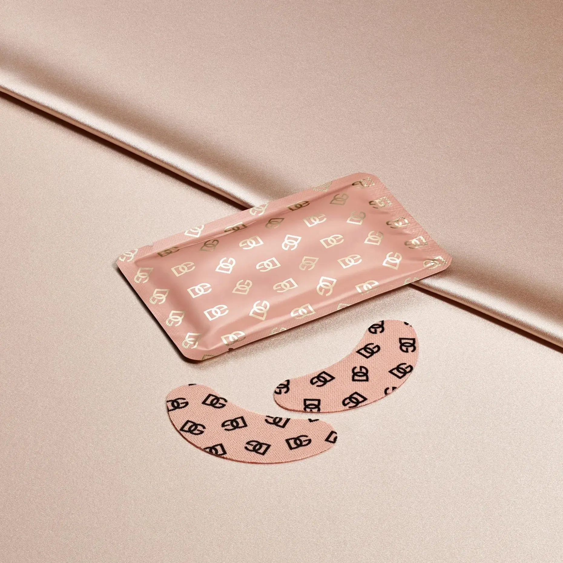 Dolce&Gabbana No-Puff Caffeine Eye Patches -silmänympärysnaamio 5 x 2,3 g