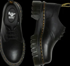 Dr. Martens kävelykengät