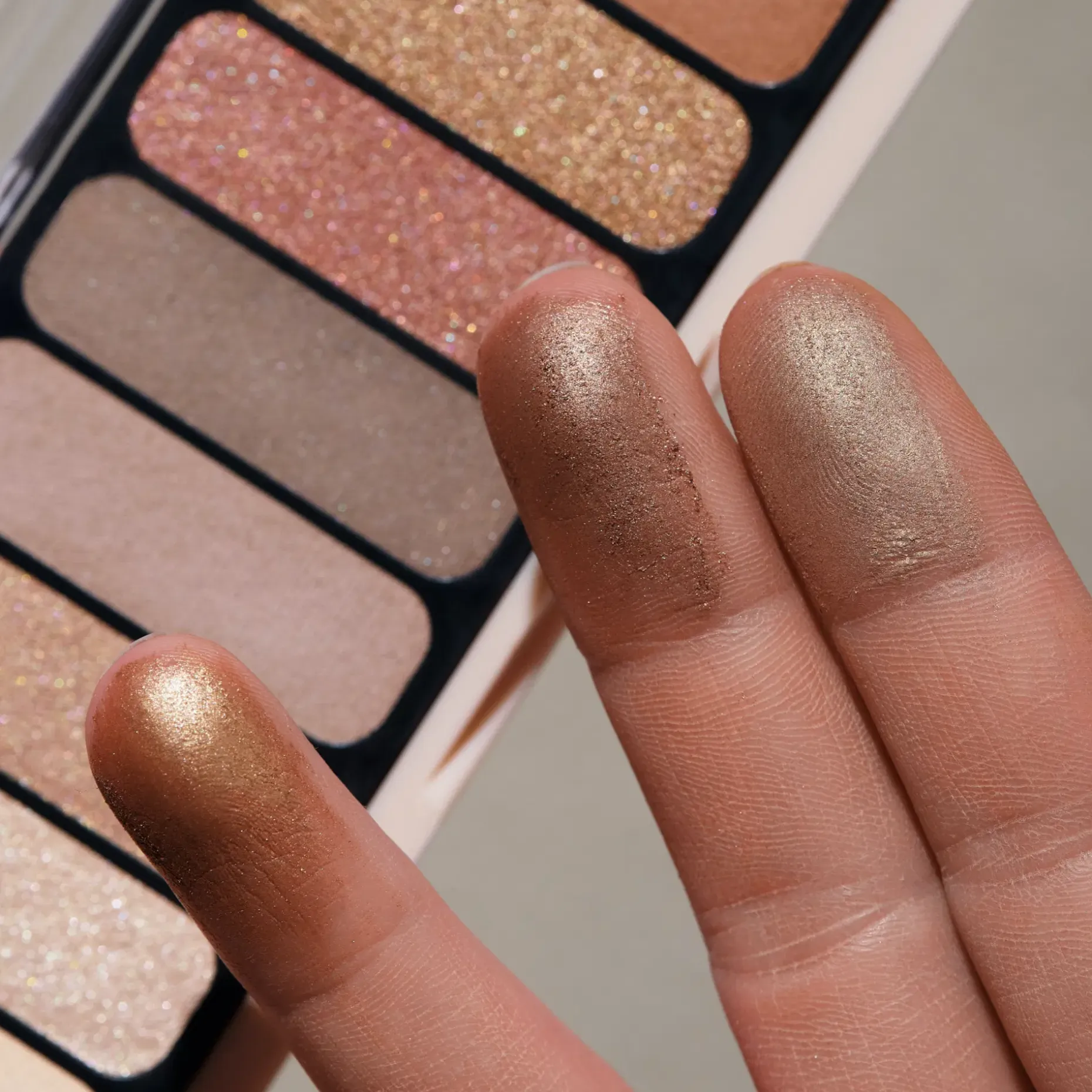 essence the NUDE edition eyeshadow palette 10 Pretty In Nude 10 g