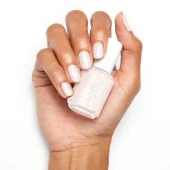 essie 819 boatloads of love kynsilakka 13,5 ml
