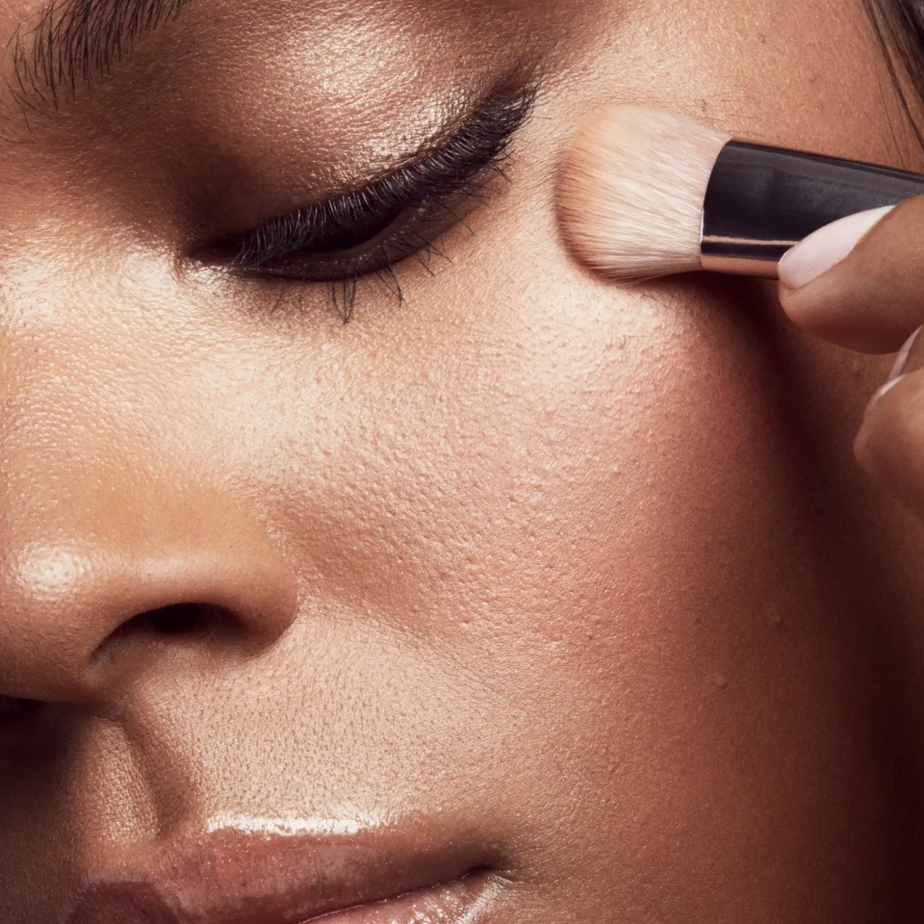 Fenty Beauty Brush & Tools Precision Concealer Brush peitevoidesivellin