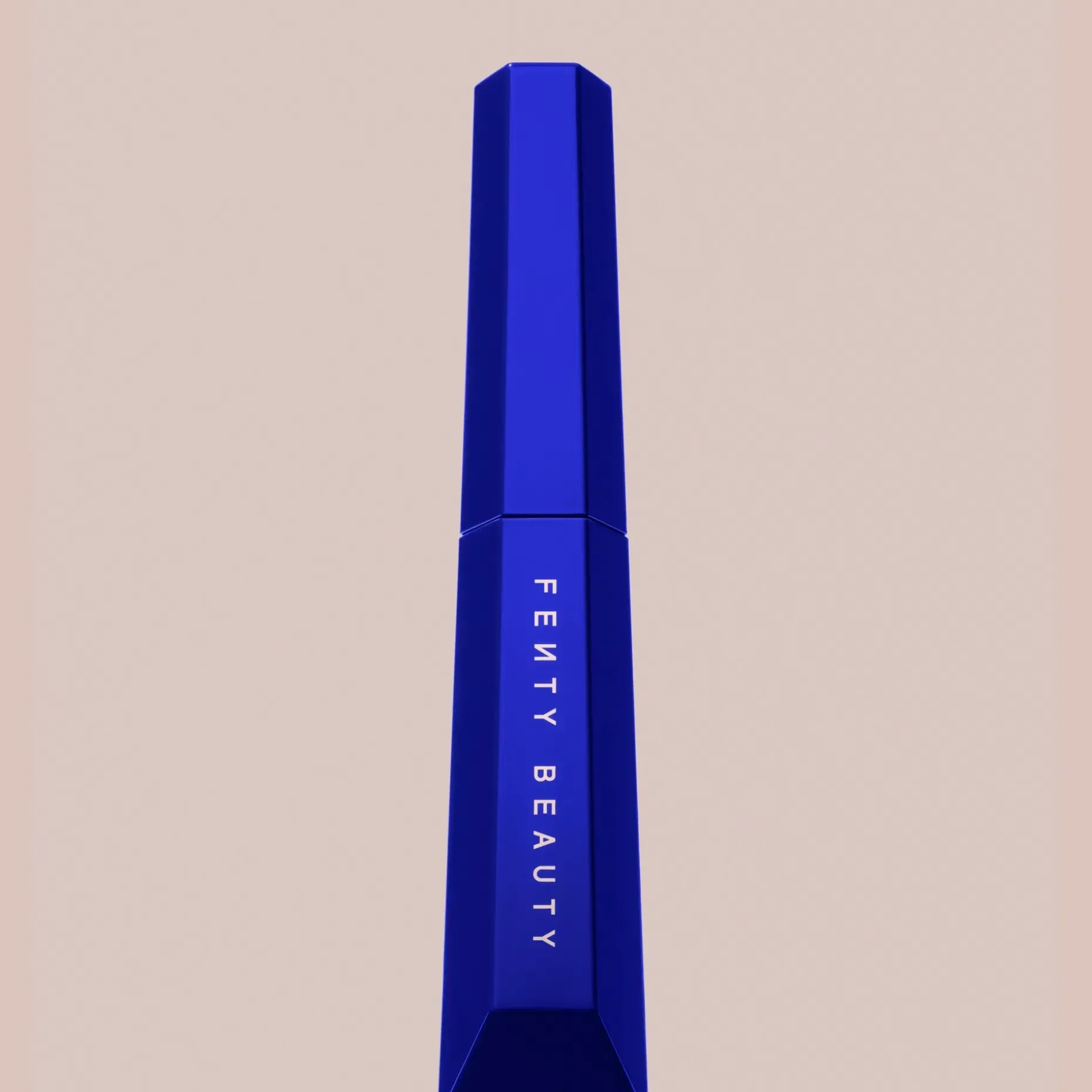 Fenty Beauty Hella Thicc Volumizing Mascara Blue ripsiväri 10 ml