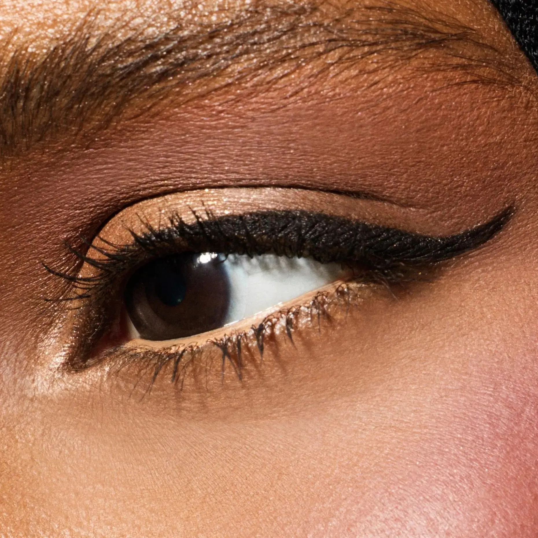 Fine Linez Lash Line-Enhancing Eyeliner silmänrajauskynä 0.1 gr