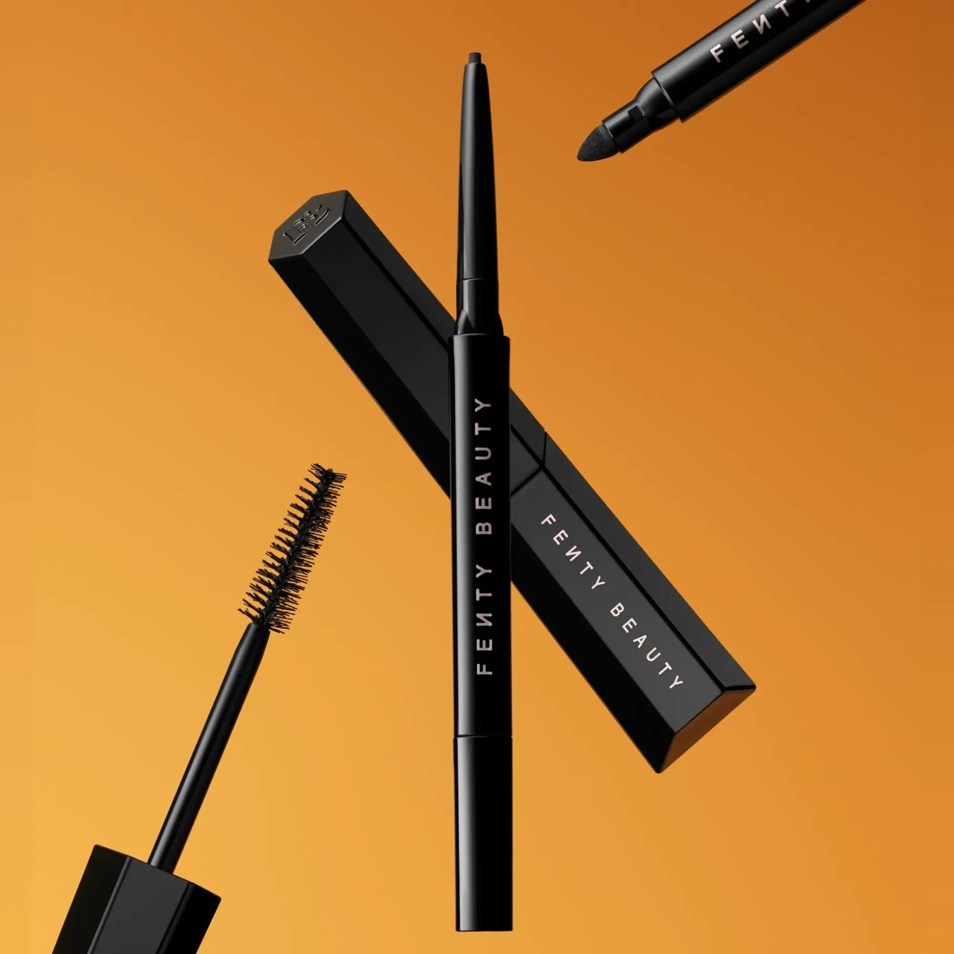 Fine Linez Lash Line-Enhancing Eyeliner silmänrajauskynä 0.1 gr