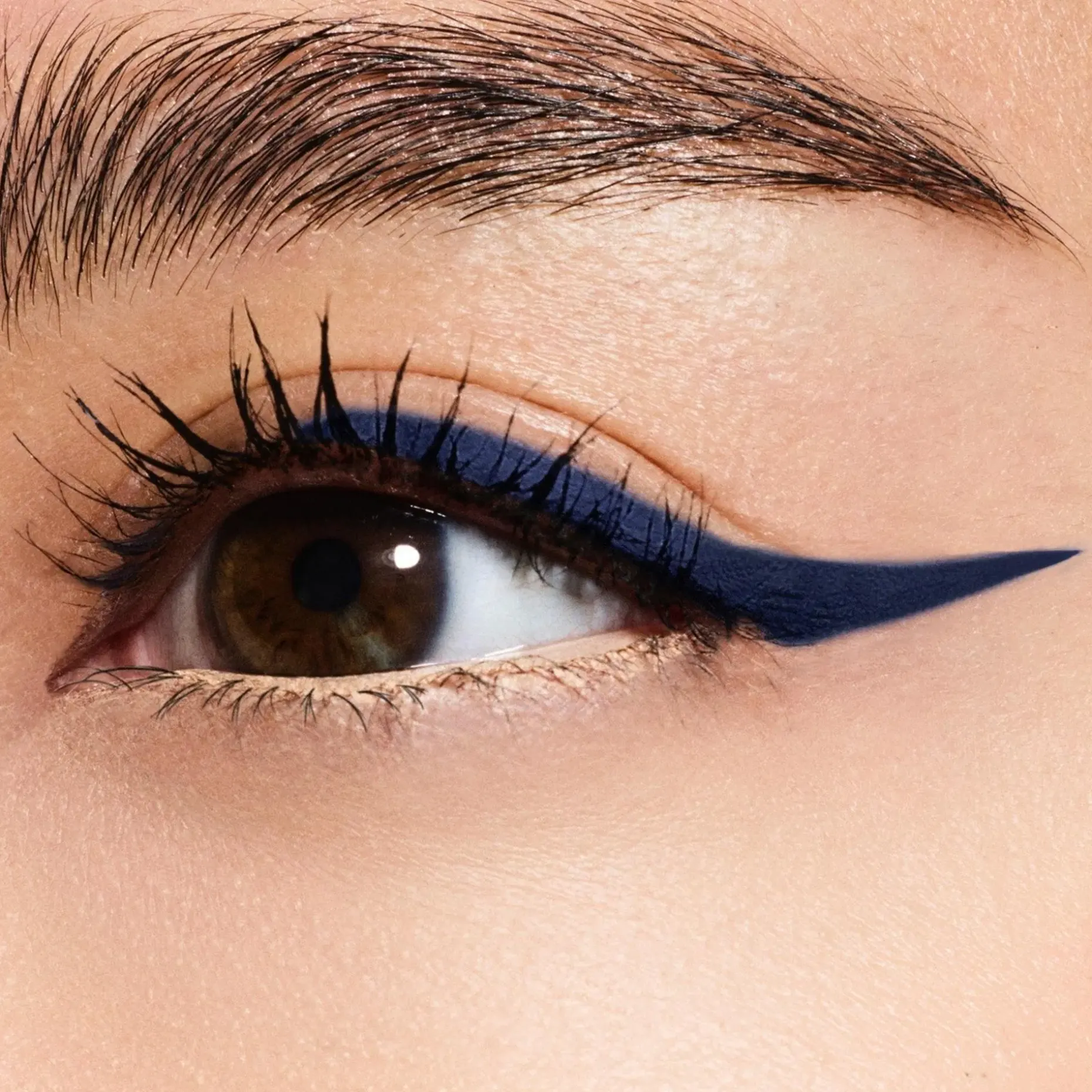 Fine Linez Lash Line-Enhancing Eyeliner silmänrajauskynä 0.1 gr