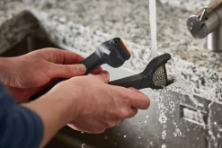 Fiskars Functional Form valkosipulipuristin