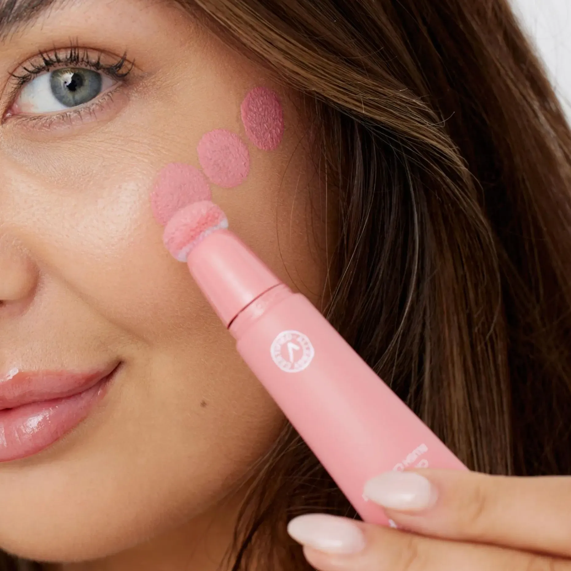 GOSH Matte Blush Up poskipuna 14 ml