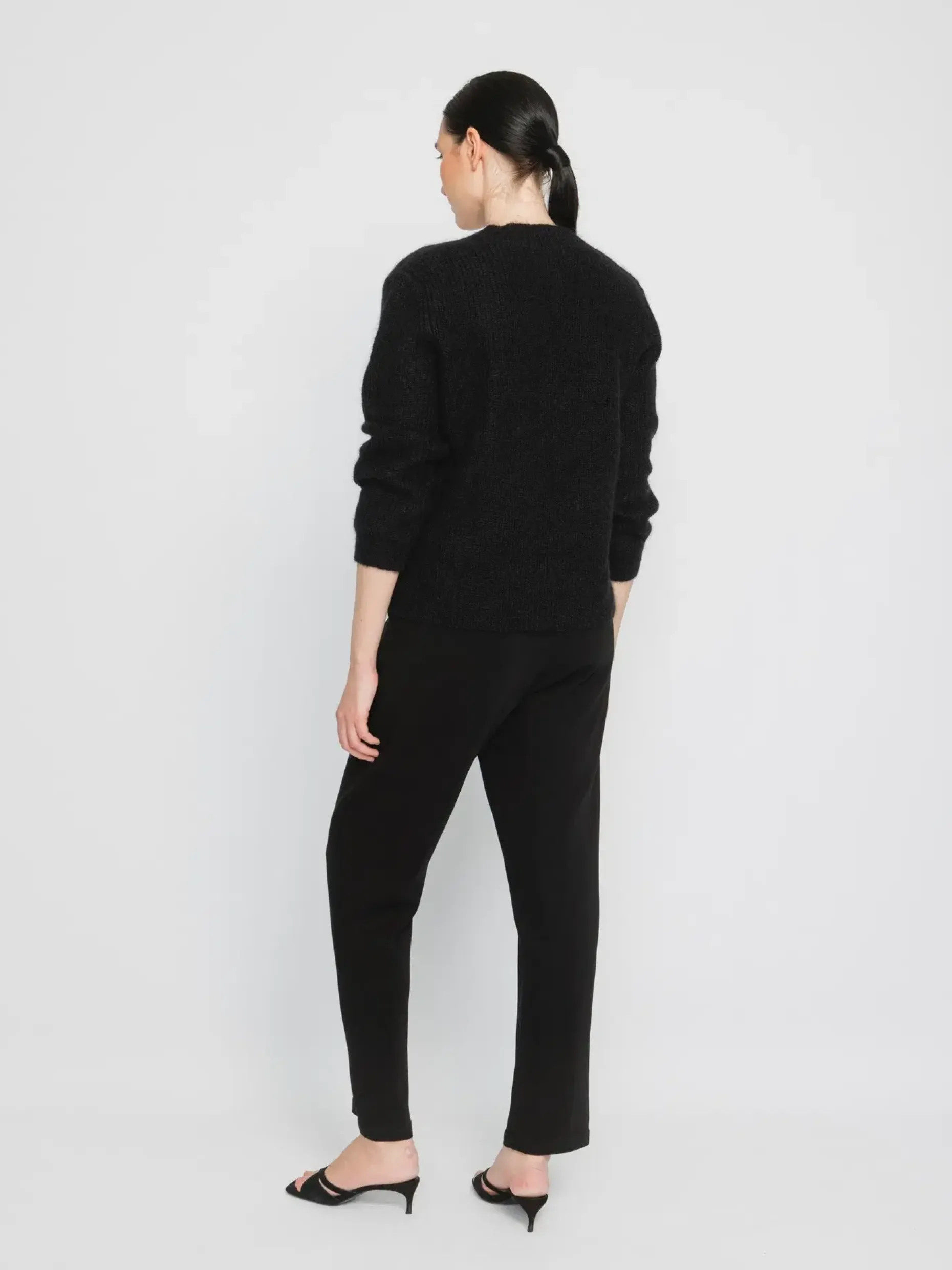 Katri Niskanen Mea neule