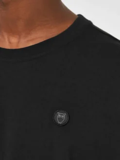 Knowledge Cotton Apparel Loke badge t-paita