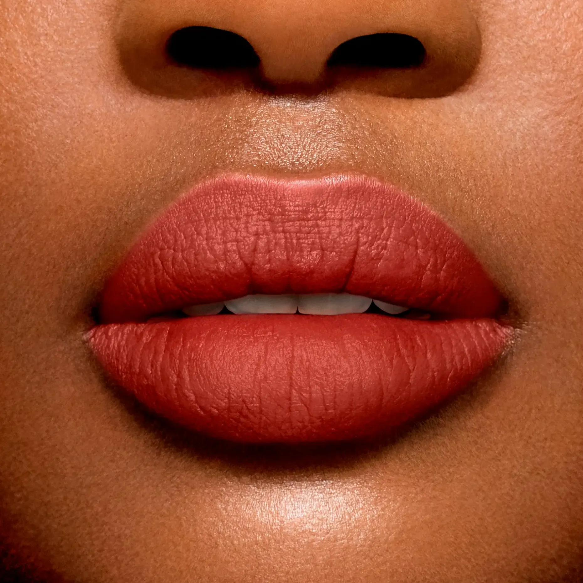 Lancôme L'Absolu Rouge Intimatte huulipuna