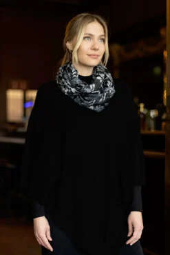Lasessor Juolas poncho