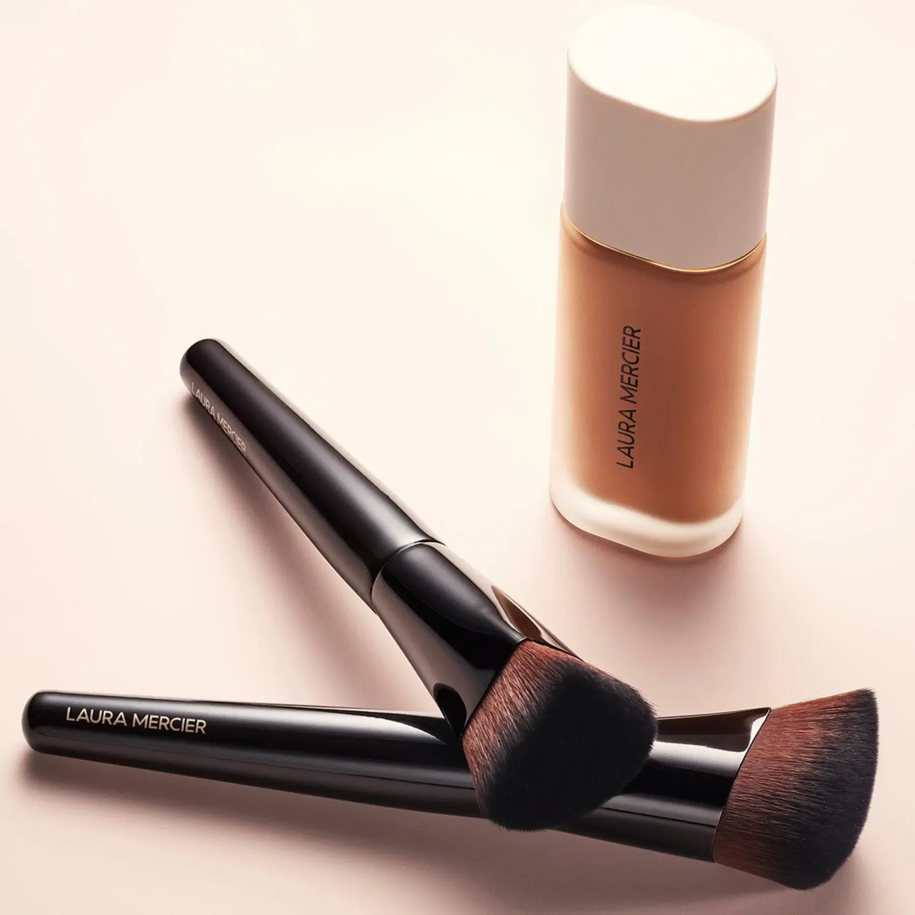 Laura Mercier Real Flawless Weightless Perfecting Foundation meikkivoide 30 ml