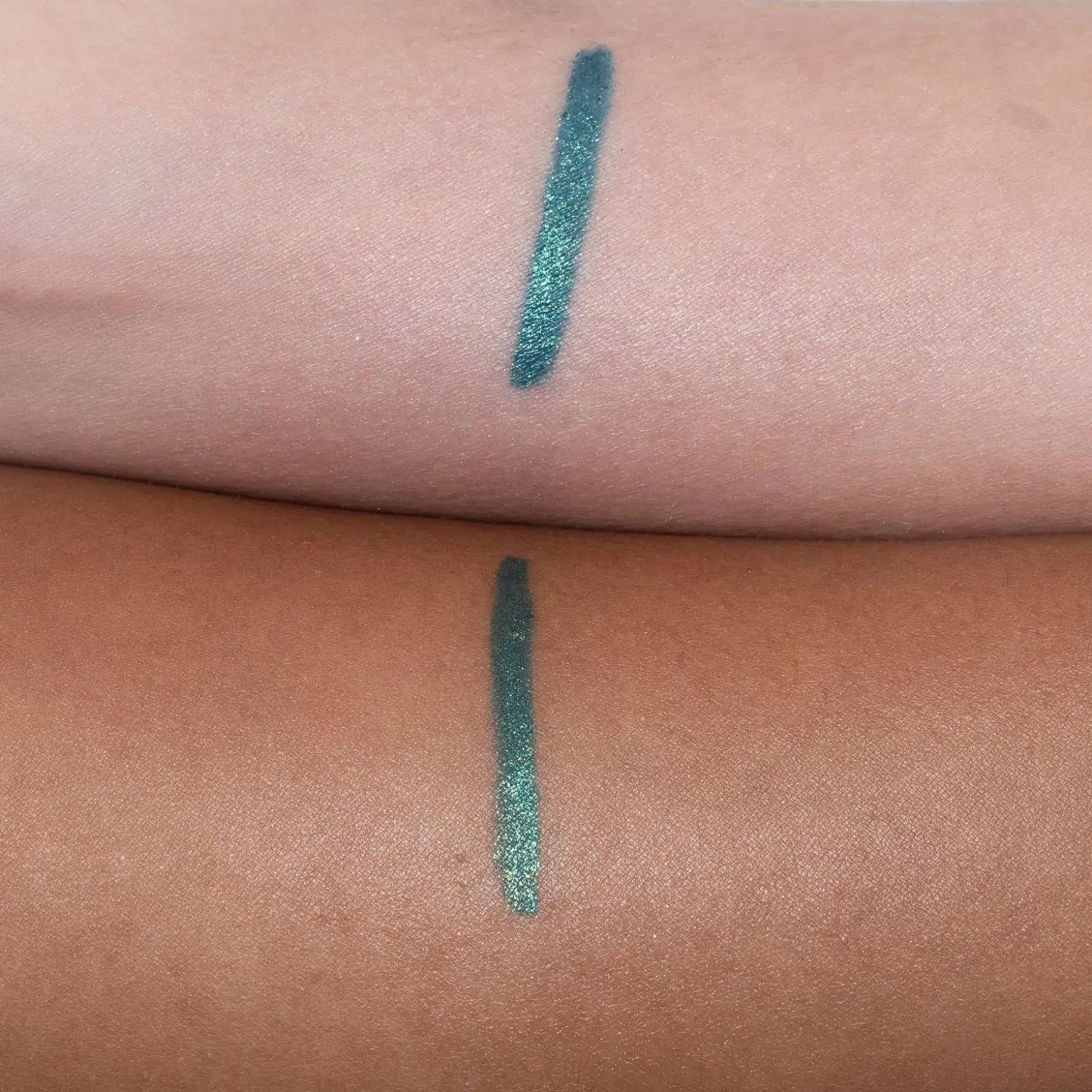 LH cosmetics Crayon -monikäyttöinen rajauskynä 1,1 g