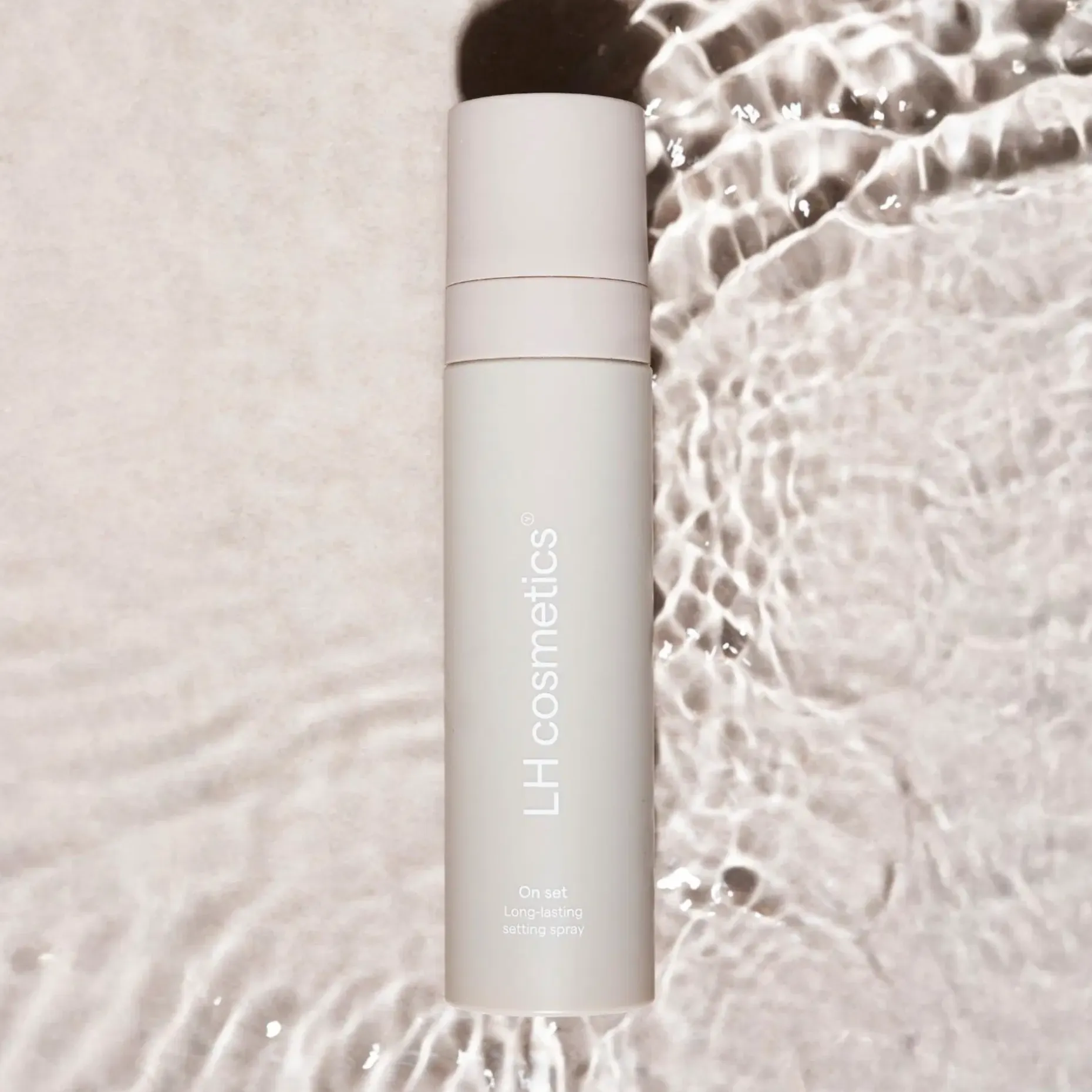 LH cosmetics Long Lasting Setting Spray meikinkiinnityssuihke 100 ml