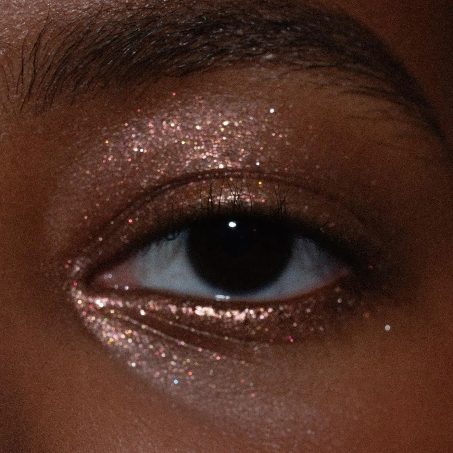 LH cosmetics Sparkl -nestemäinen luomiväri 3,3 ml