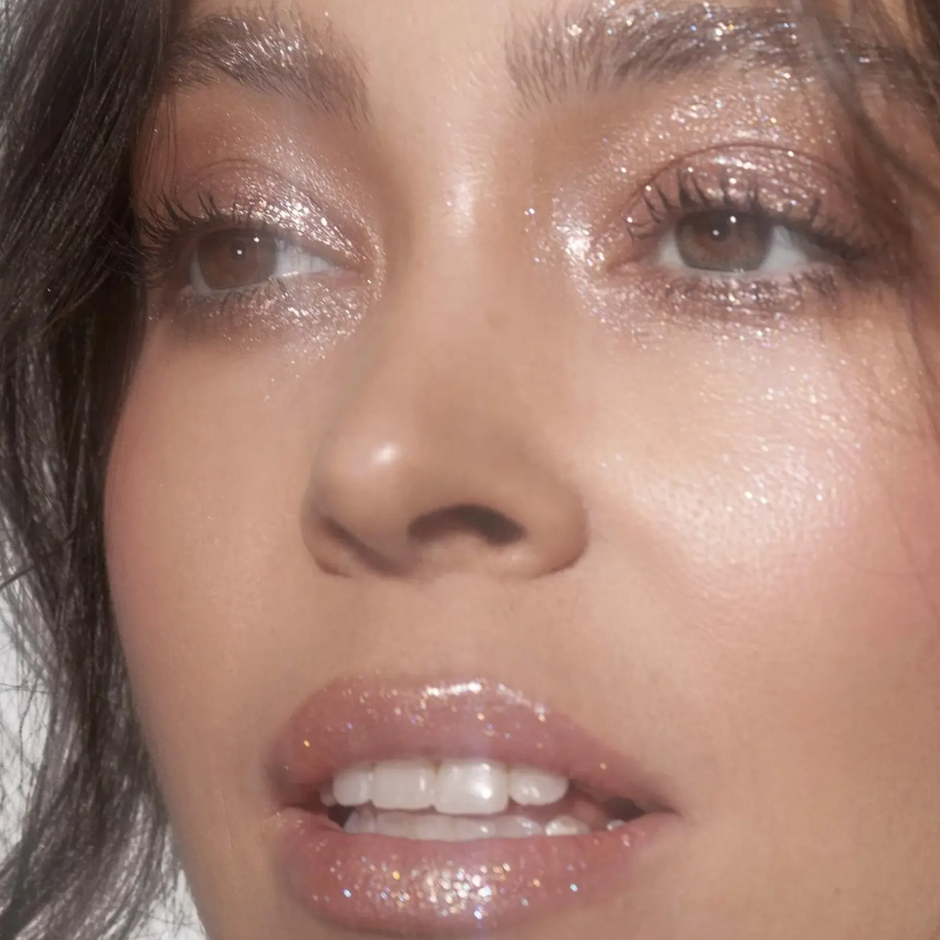 LH cosmetics Sparkl -nestemäinen luomiväri 3,3 ml