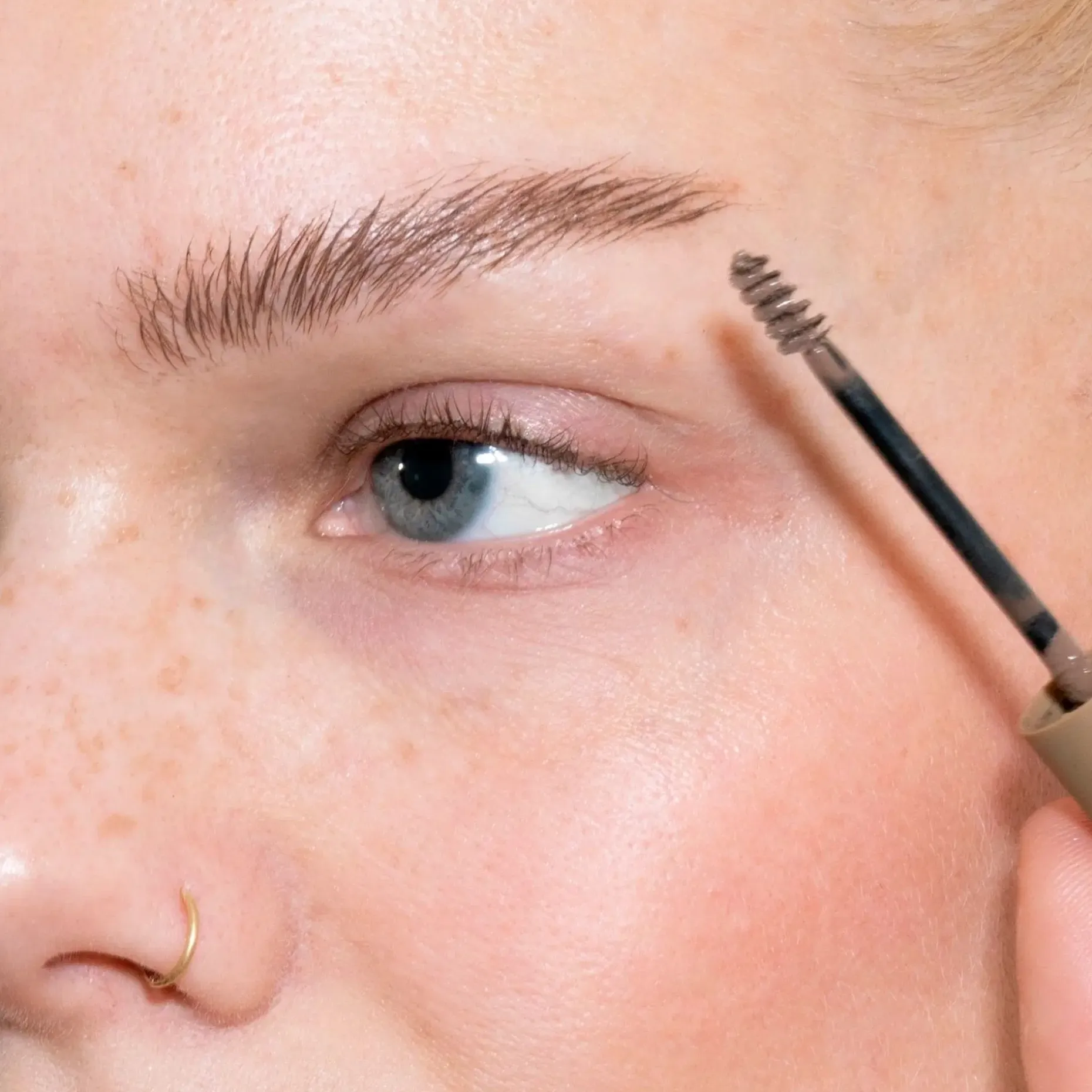 LH cosmetics Tinted Brow Gel -kulmageeli 3,5 g