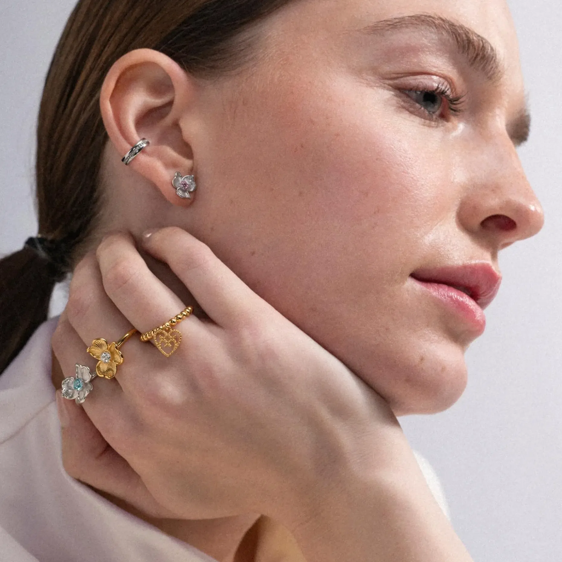 Lumoava Aina Ear Cuff korvakoru