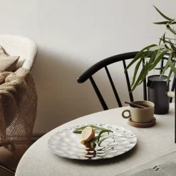 Lumoava Lähde tarjoiluvati