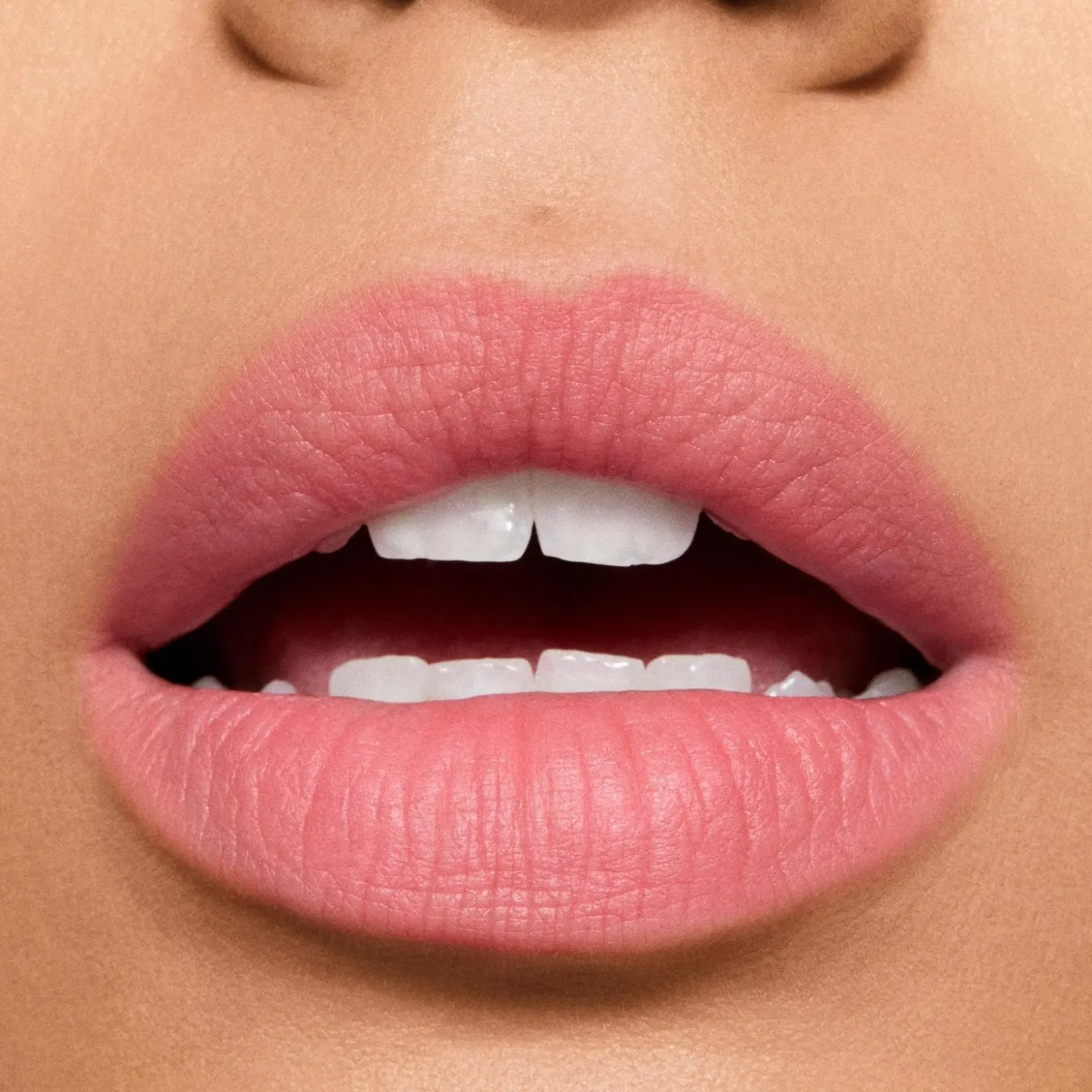 MAC Cosmetics Powder Kiss Hazy Matte Lipstick -huulipuna 3,5 g