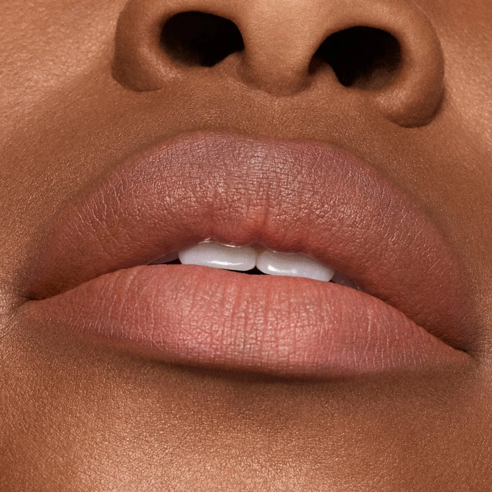 MAC Cosmetics Powder Kiss Hazy Matte Lipstick -huulipuna 3,5 g