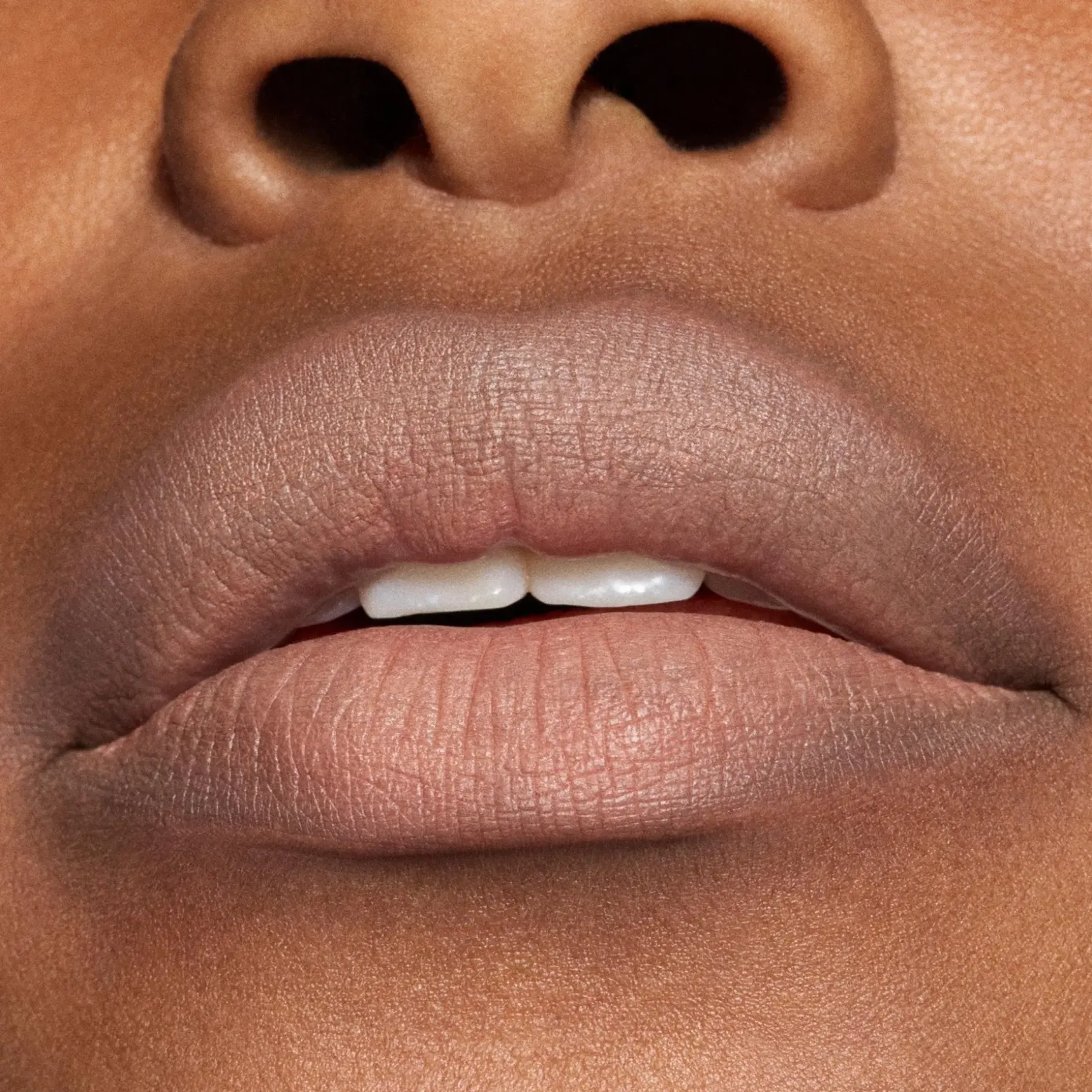 MAC Cosmetics Powder Kiss Hazy Matte Lipstick -huulipuna 3,5 g