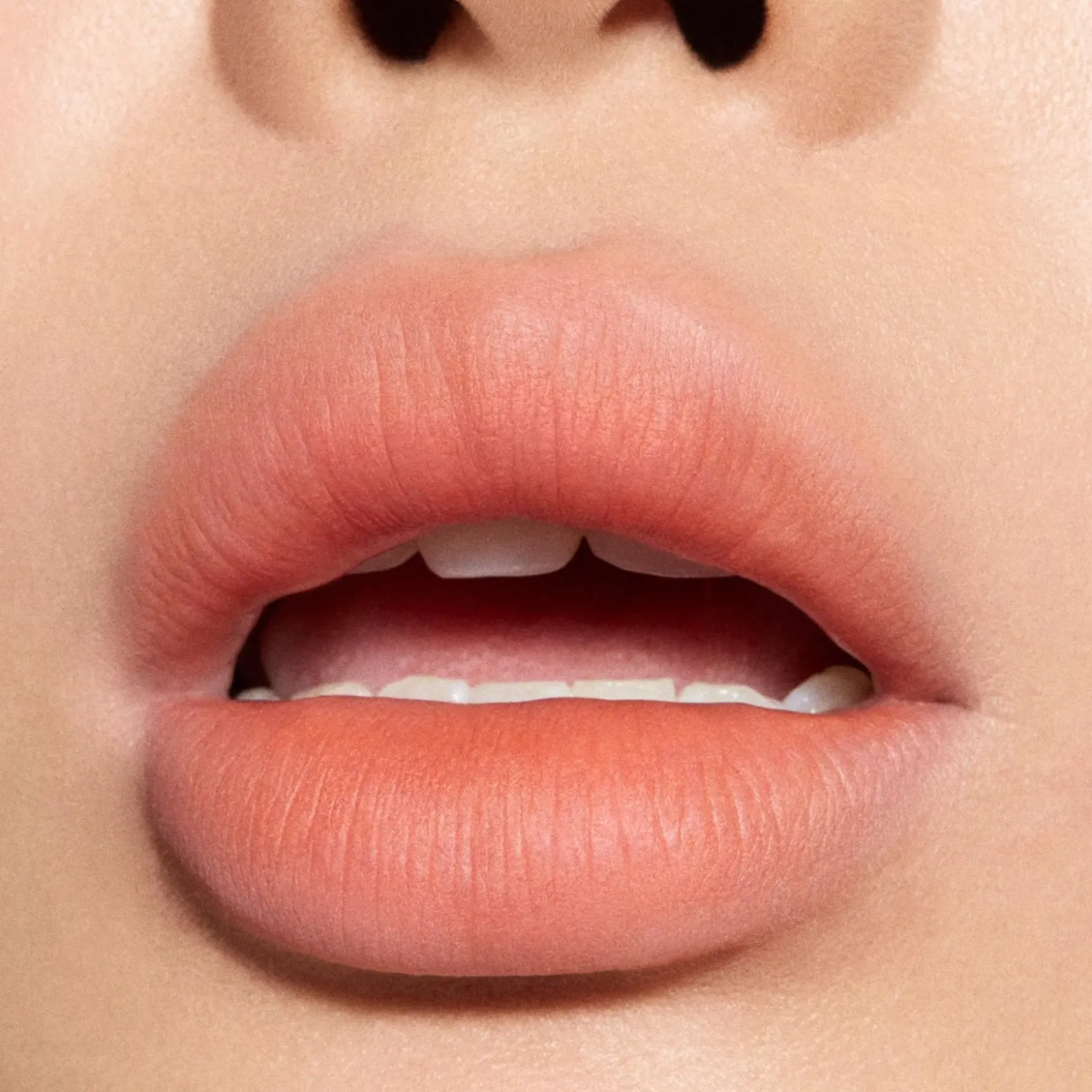 MAC Cosmetics Powder Kiss Hazy Matte Lipstick -huulipuna 3,5 g
