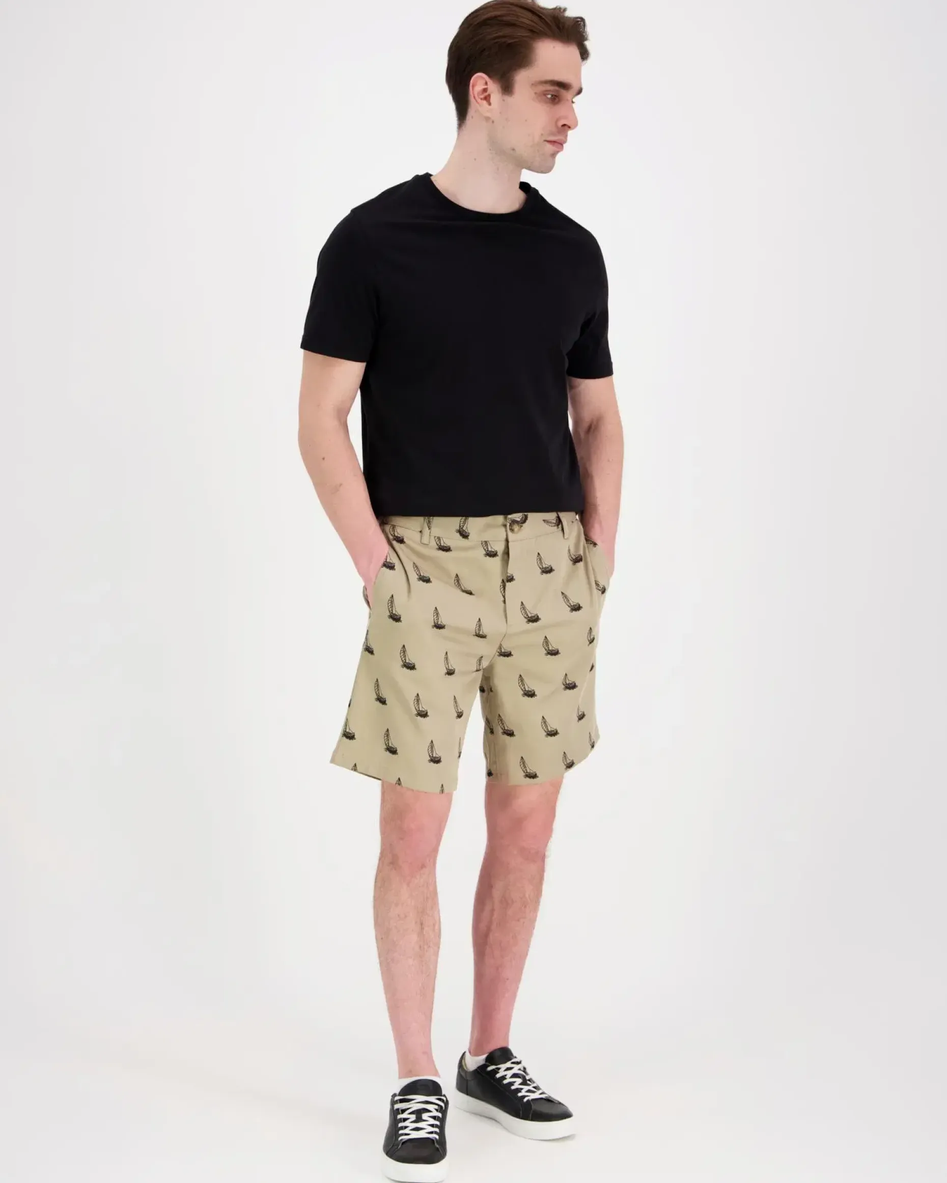 Makia Heeling shortsit