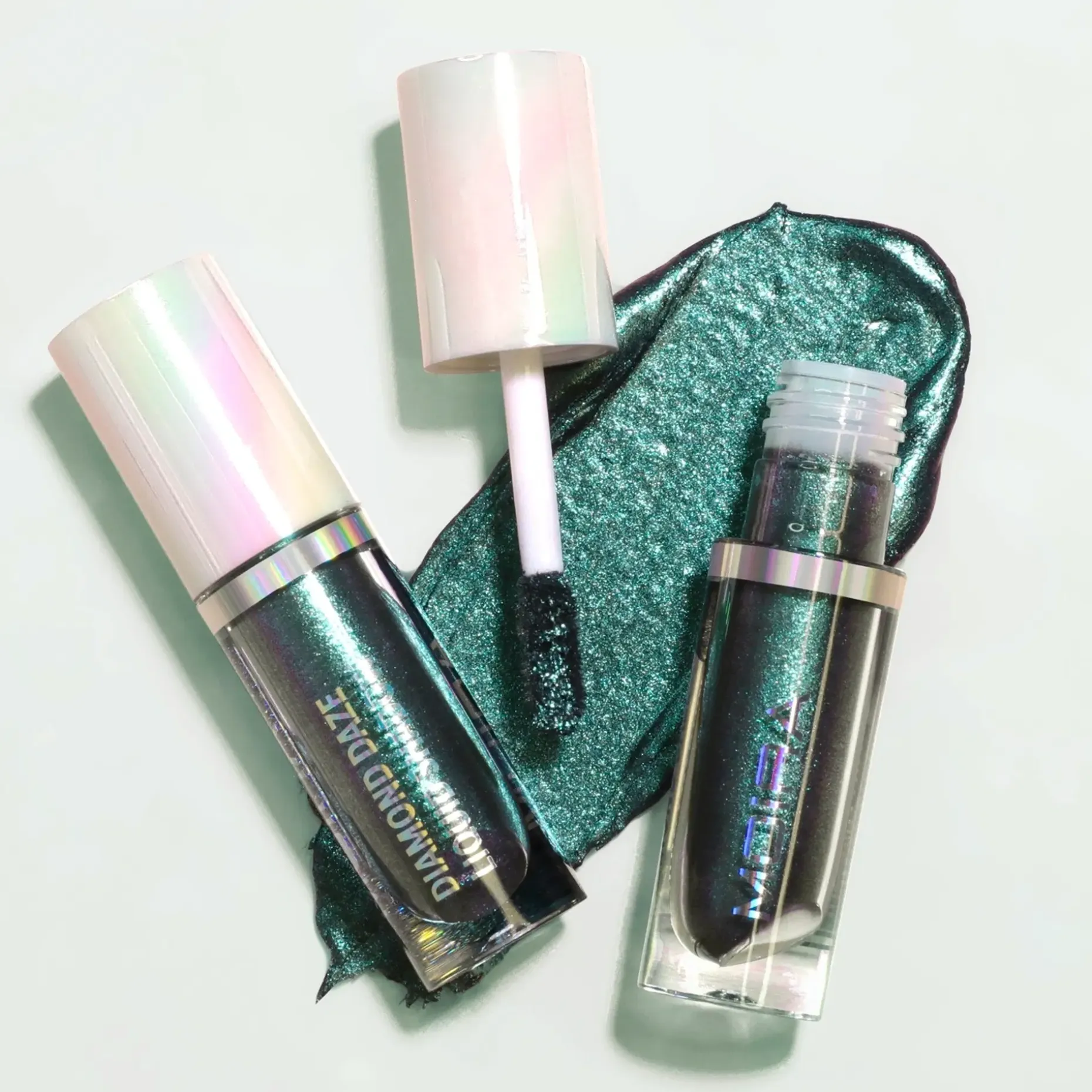 MOIRA Diamond Daze Liquid Shadow nestemäinen luomiväri 3 ml