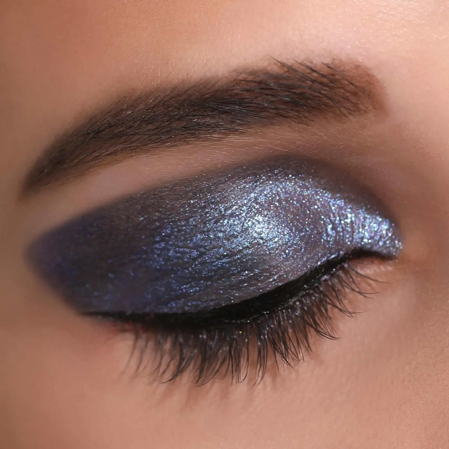 MOIRA Diamond Daze Liquid Shadow nestemäinen luomiväri 3 ml