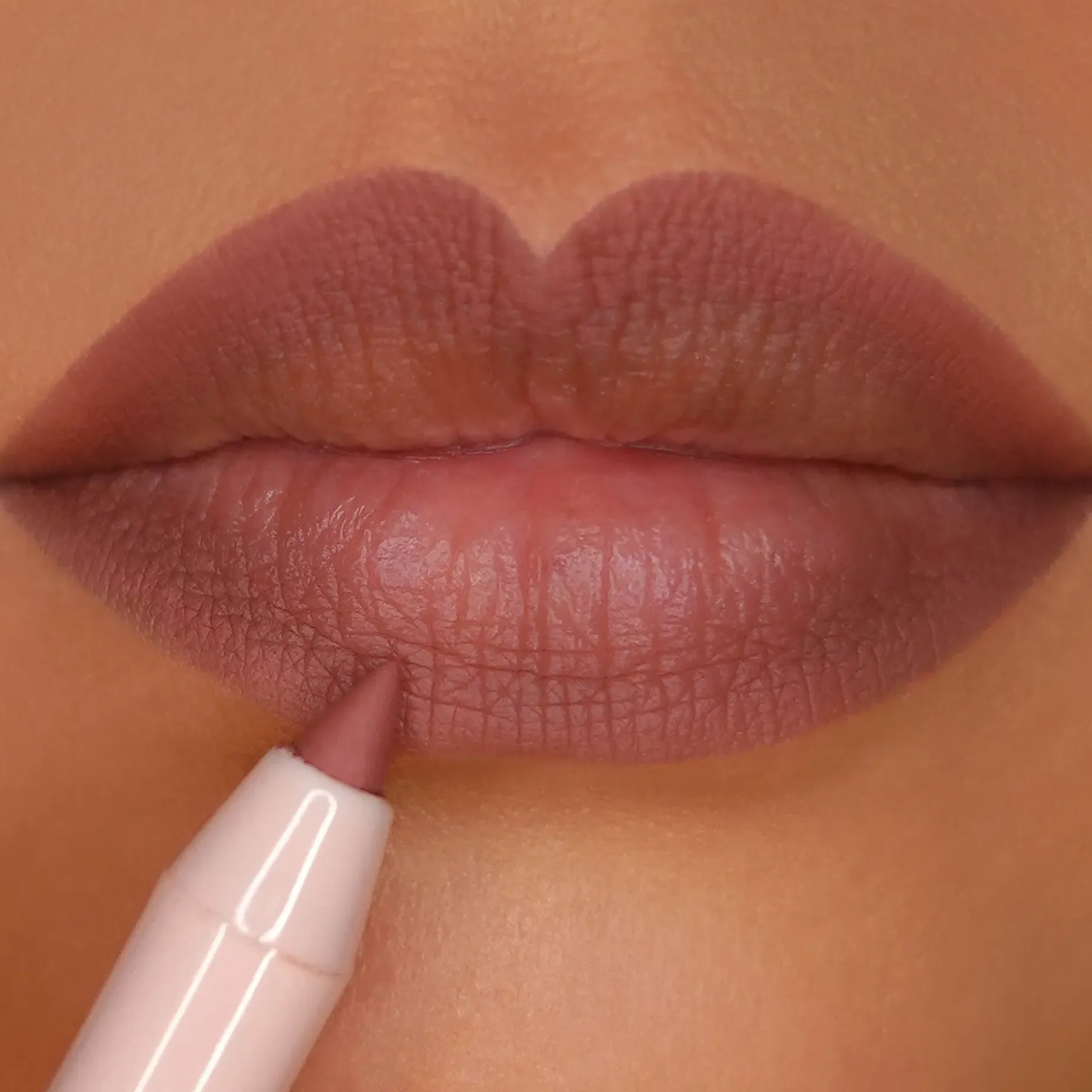 MOIRA Lip Appeal Waterproof Liner huultenrajauskynä 0,6 g