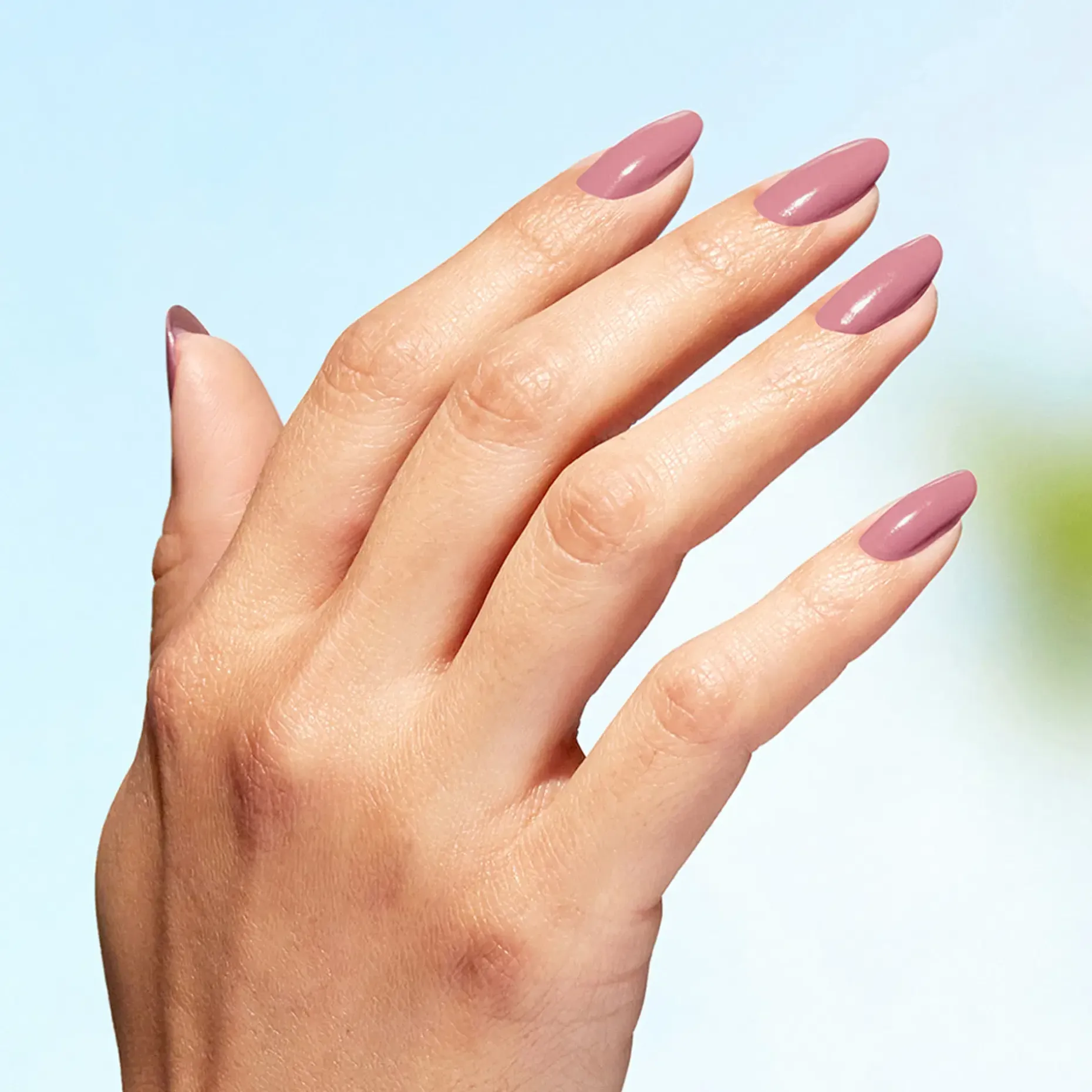OPI Nature Strong Lacquer kynsilakka 15 ml